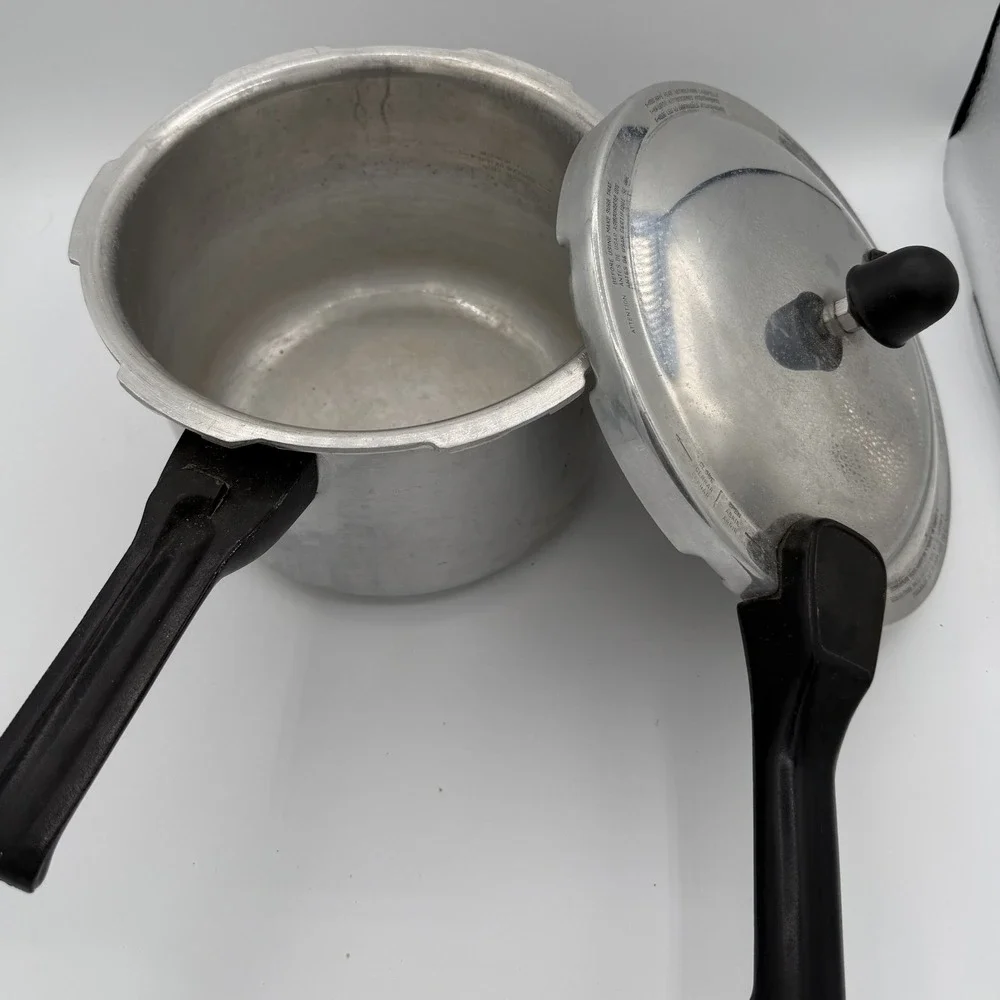 Martex 4 1/2 Quart Pressure Cooker Pot w/‎ Lid Aluminum Working Pressure